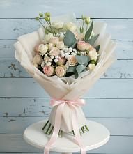 Букет цветов из:  Розы и Лизиантусы #REPLACE_PRED# Пионерский Ханты-Мансиский АО