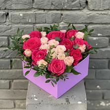 Цветочная композиция из Розы в коробке в Пионерский Ханты-Мансиский АО