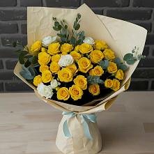 Букет цветов из:  Розы в Пионерский Ханты-Мансиский АО