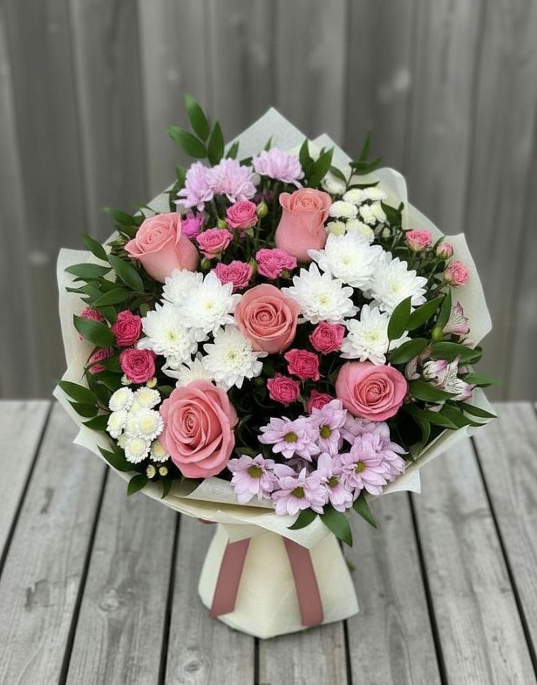 Букет цветов из: Альстромерии, Гвоздики, Розы и Хризантемы в Пионерский Ханты-Мансиский АО