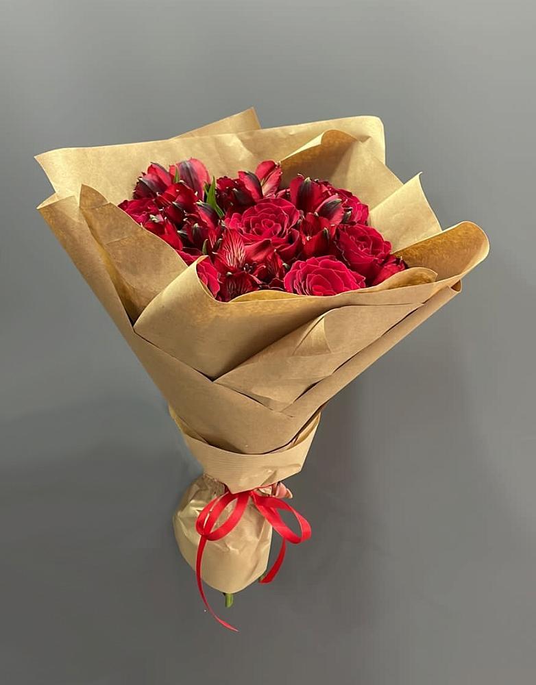 Букет цветов из: Альстромерии и Розы в Пионерский Ханты-Мансиский АО