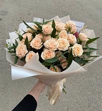 Букет Кремовые розы Латте в Пионерский Ханты-Мансиский АО