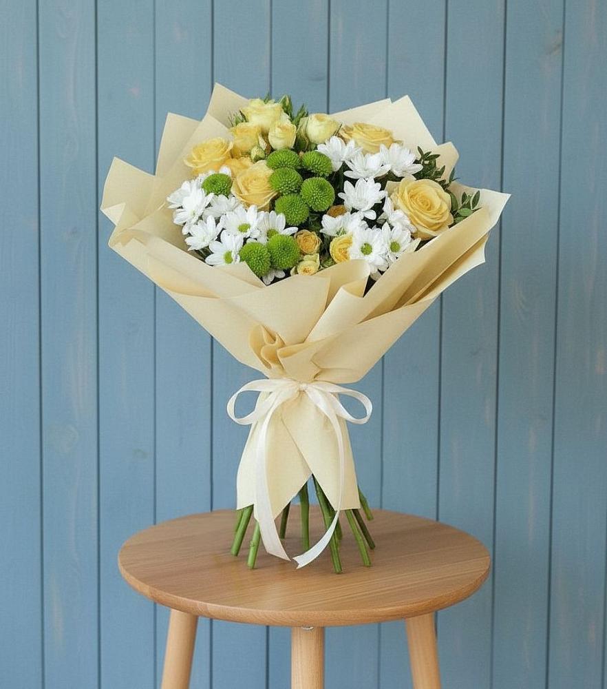 Букет цветов из: Хризантемы и Розы в Пионерский Ханты-Мансиский АО