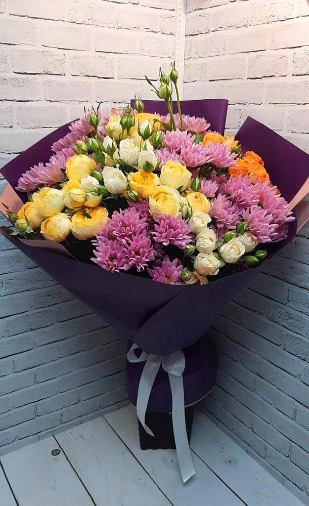 Букет цветов из: Хризантемы и Розы в Пионерский Ханты-Мансиский АО