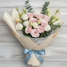 Букет цветов из:  Лизиантусы #REPLACE_PRED# Пионерский Ханты-Мансиский АО