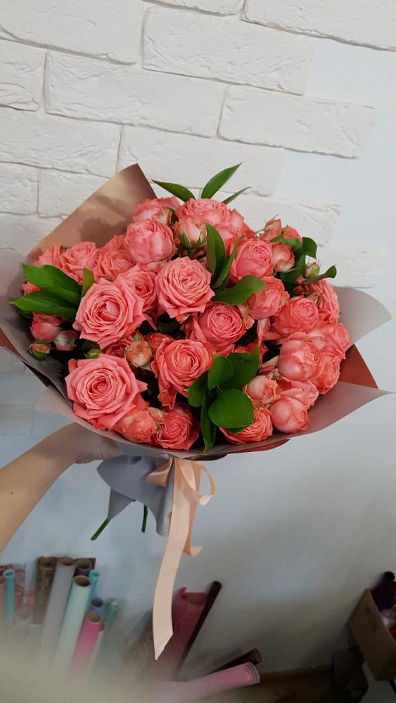 Букет цветов из: Розы в Пионерский Ханты-Мансиский АО