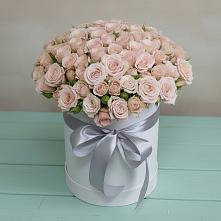 Цветочная композиция из Розы в шляпной коробке в Пионерский Ханты-Мансиский АО