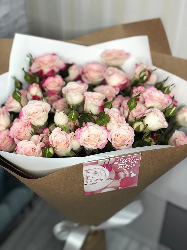 Букет цветов из: Розы в Пионерский Ханты-Мансиский АО