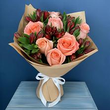 Букет цветов из:  Розы и Альстромерии в Пионерский Ханты-Мансиский АО
