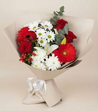 Букет цветов из:  Розы, Хризантемы, Герберы и Лилии в Пионерский Ханты-Мансиский АО