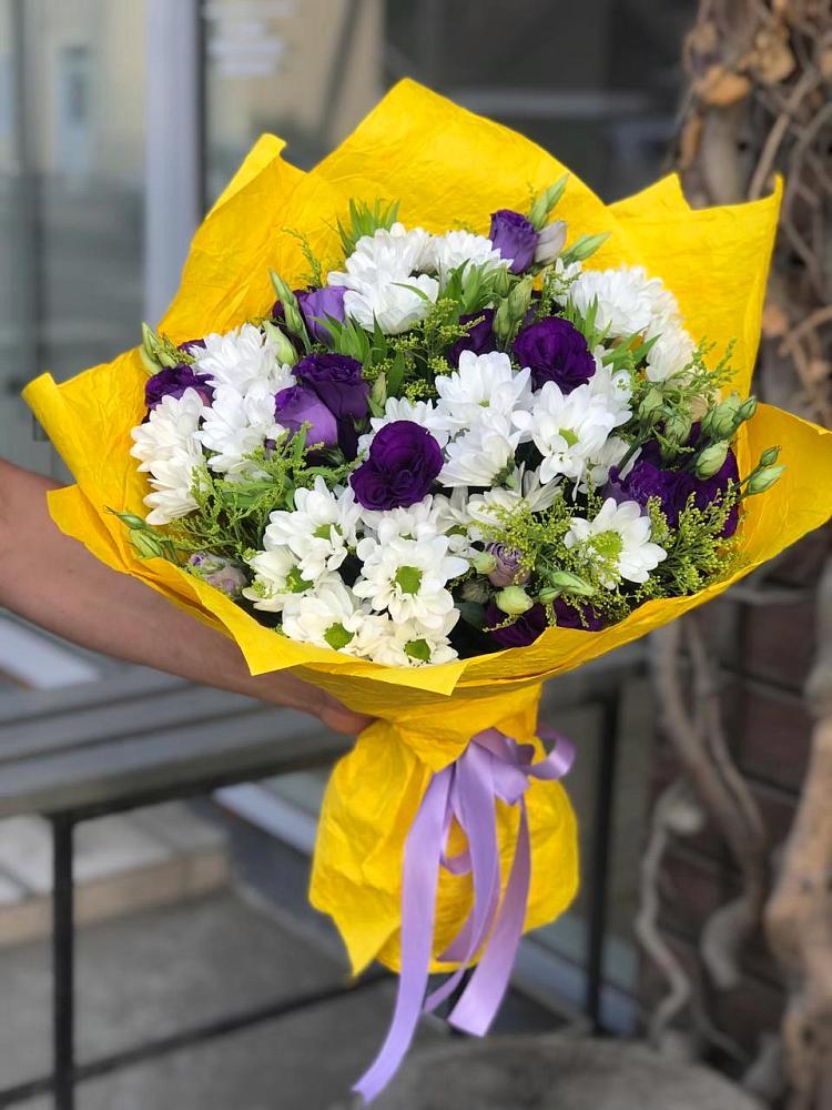 Букет цветов из: Ирисы, Хризантемы и Ромашки в Пионерский Ханты-Мансиский АО