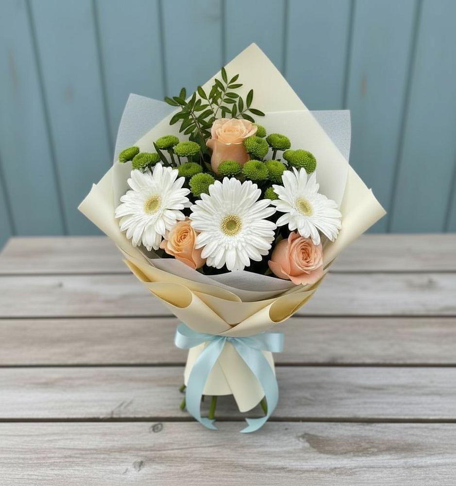 Букет цветов из: Герберы, Розы и Хризантемы в Пионерский Ханты-Мансиский АО