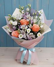 Букет цветов из:  Лизиантусы, Розы, Альстромерии и Гипсофила в Пионерский Ханты-Мансиский АО