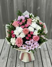 Букет цветов из:  Альстромерии, Гвоздики, Розы и Хризантемы в Пионерский Ханты-Мансиский АО