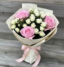 Букет цветов из:  Розы в Пионерский Ханты-Мансиский АО