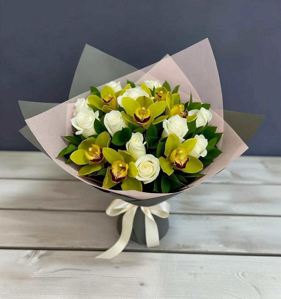 Букет цветов из: Орхидеи и Розы в Пионерский Ханты-Мансиский АО