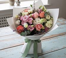 Букет цветов из:  Розы, Лизиантусы и Гвоздики #REPLACE_PRED# Пионерский Ханты-Мансиский АО