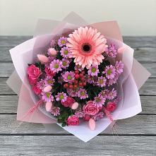 Букет цветов из:  Розы, Герберы и Хризантемы в Пионерский Ханты-Мансиский АО