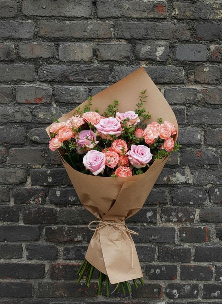 Букет цветов из: Розы в Пионерский Ханты-Мансиский АО