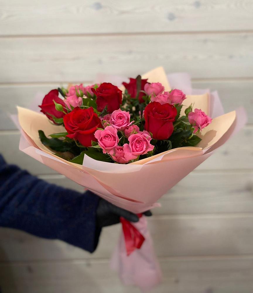 Букет цветов из: Розы в Пионерский Ханты-Мансиский АО