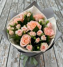 Букет цветов из:  Розы в Пионерский Ханты-Мансиский АО