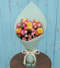 Букет цветов из:  Розы в Пионерский Ханты-Мансиский АО